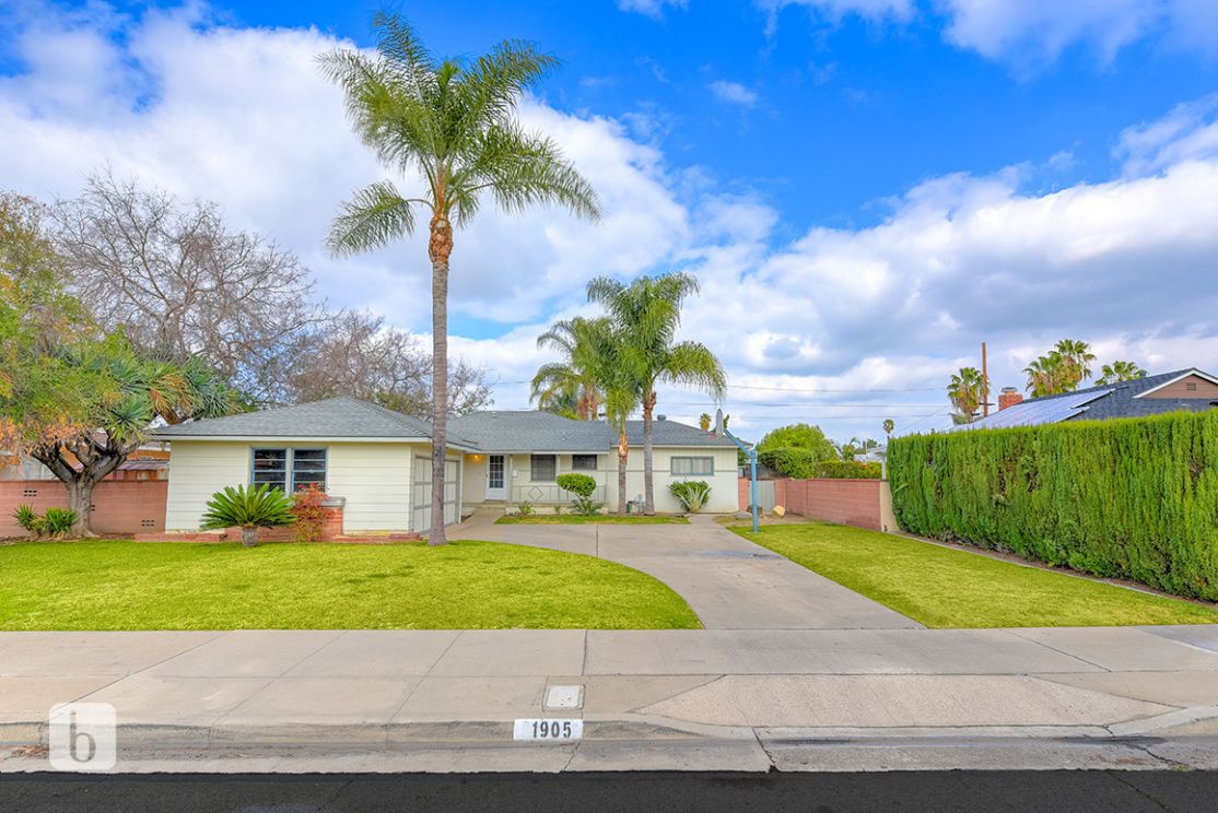 1905  East Almond  Drive , Anaheim CA: 