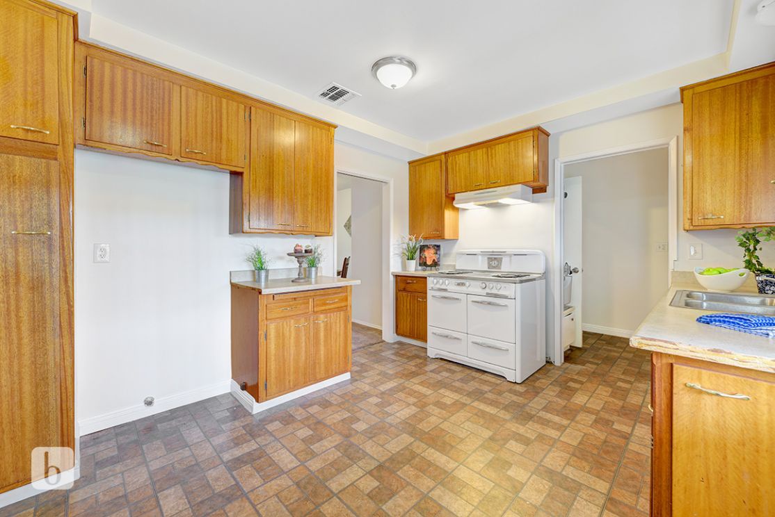 1905  East Almond  Drive , Anaheim CA: 