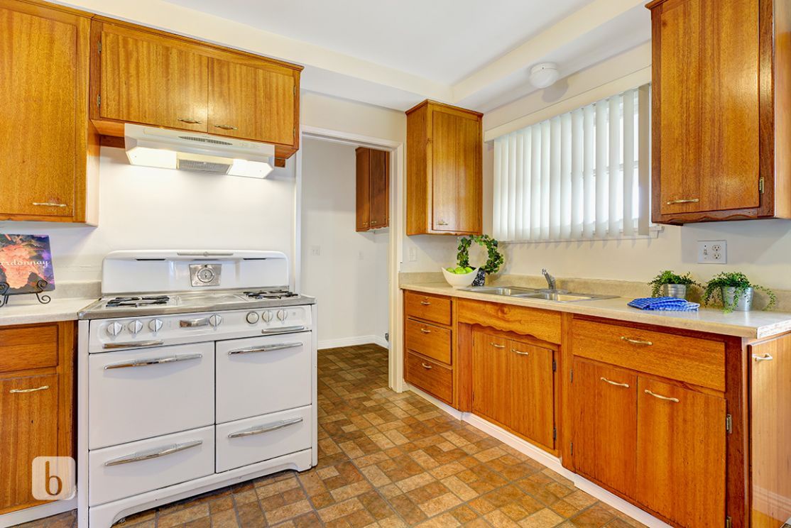 1905  East Almond  Drive , Anaheim CA: 