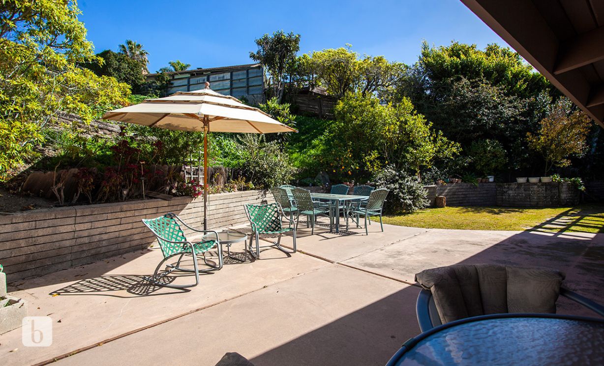 1677 Thurston Drive, Laguna Beach CA: