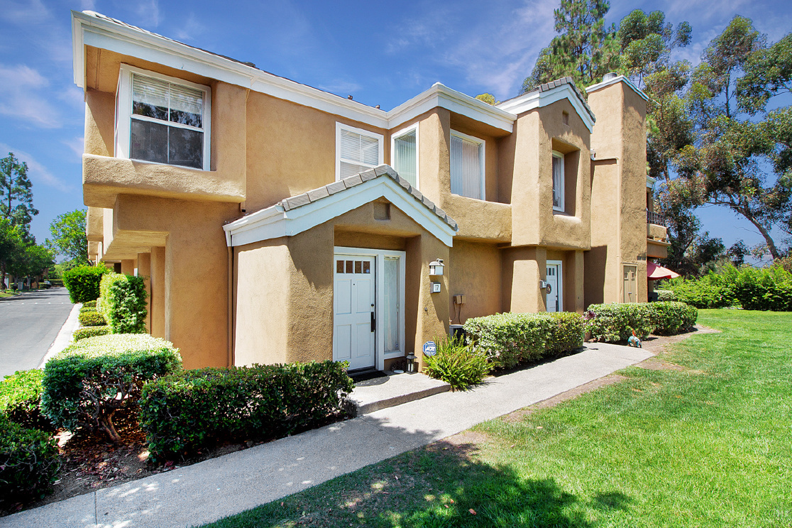 77   Lehigh Aisle   , Irvine CA: 
