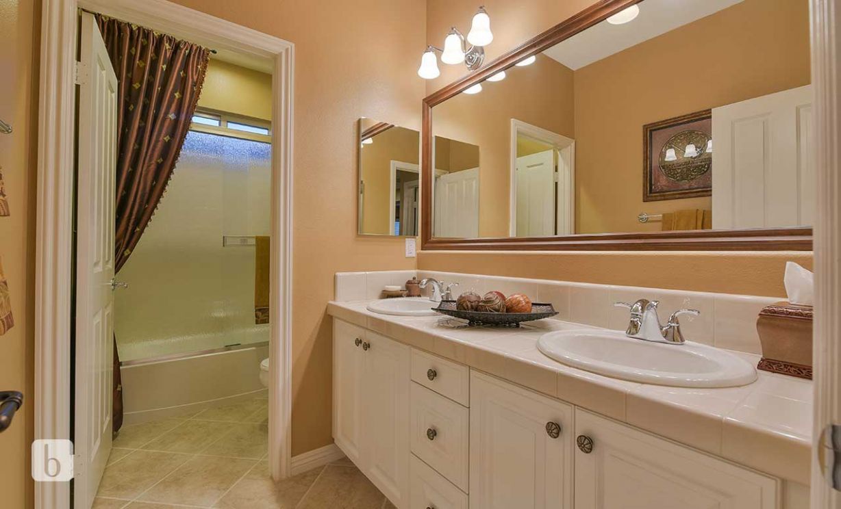 4013   Hoosier Lawn  Way , Yorba Linda CA: 