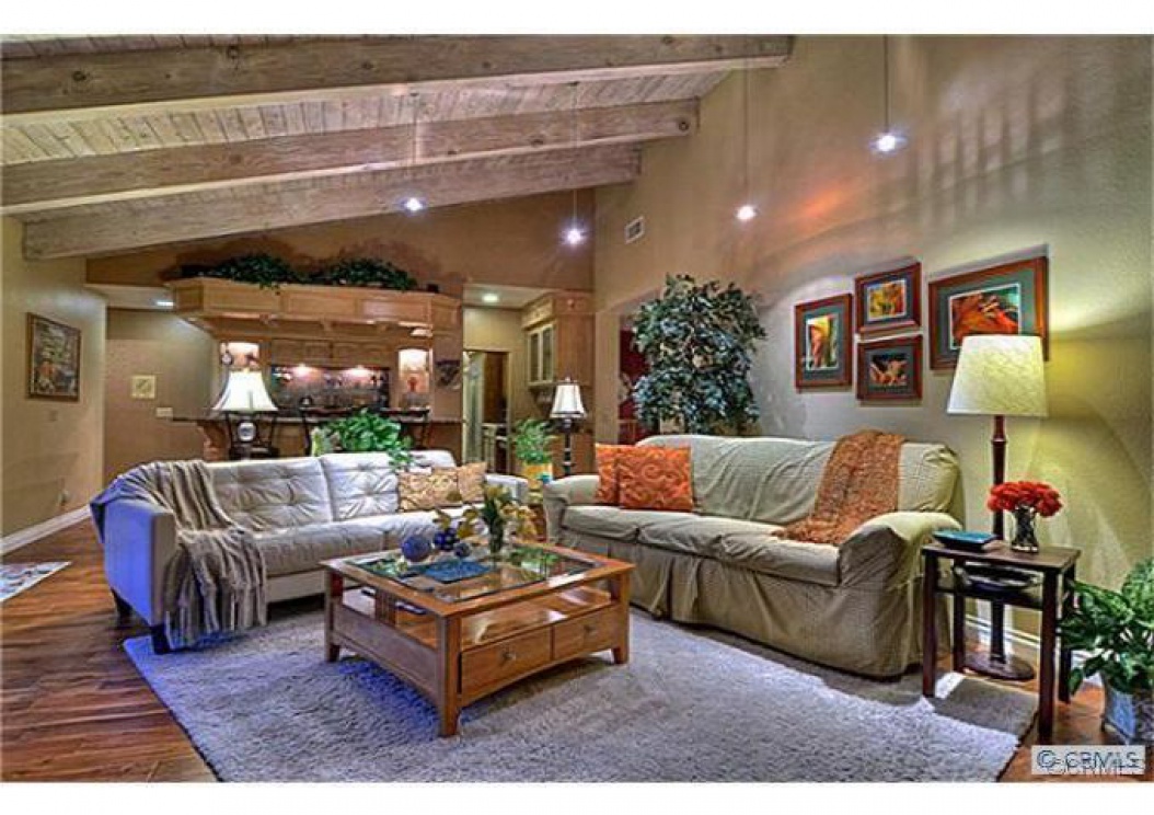 2215 VALLE Drive, La Habra Height CA: 