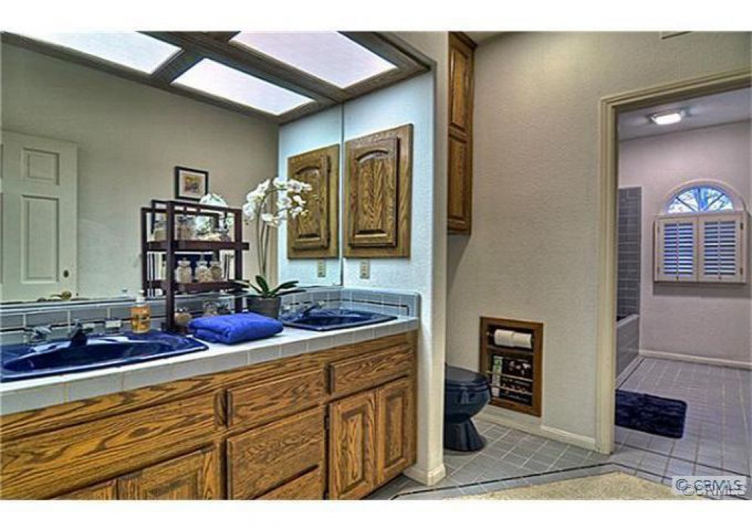 2215 VALLE Drive, La Habra Height CA: 