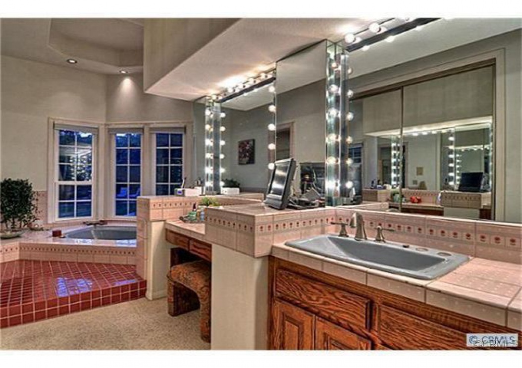 2215 VALLE Drive, La Habra Height CA: 