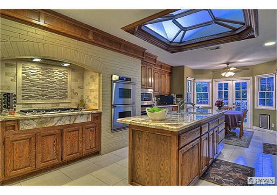 2215 VALLE Drive, La Habra Height CA: 