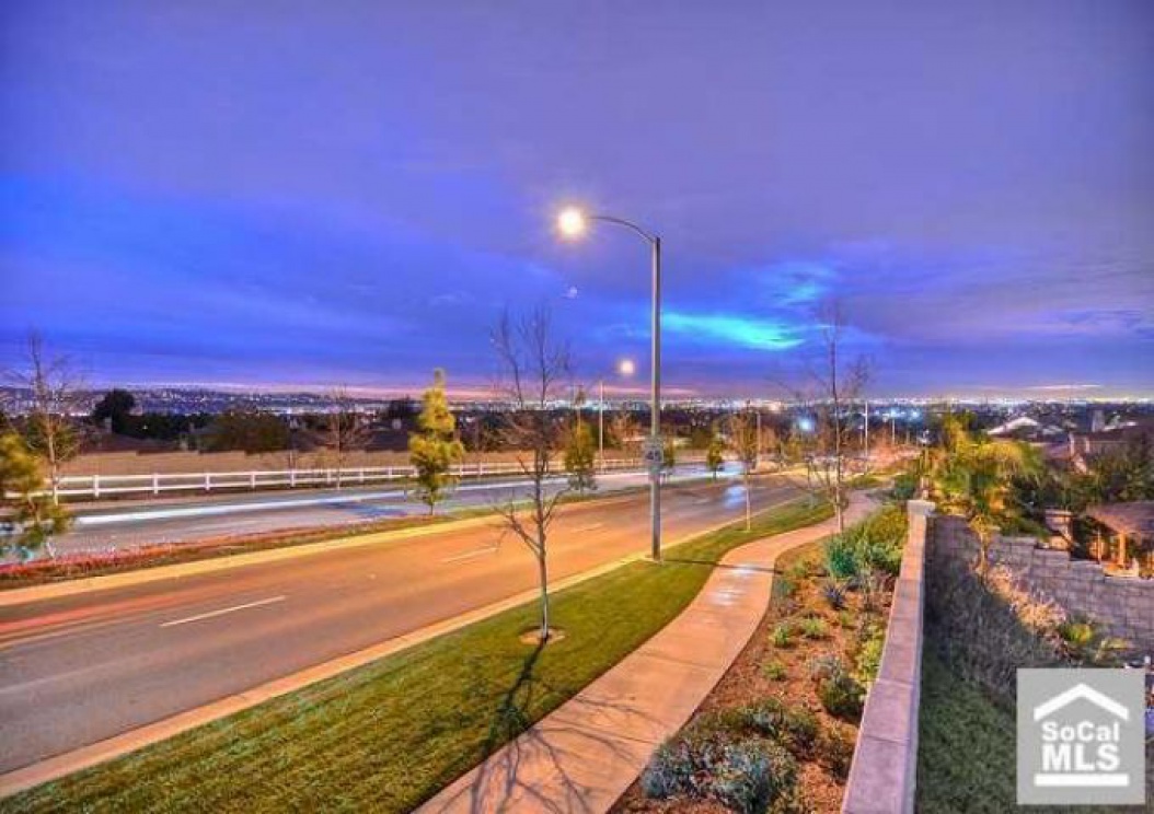 18668 Oaklawn Ln, Yorba Linda CA: 