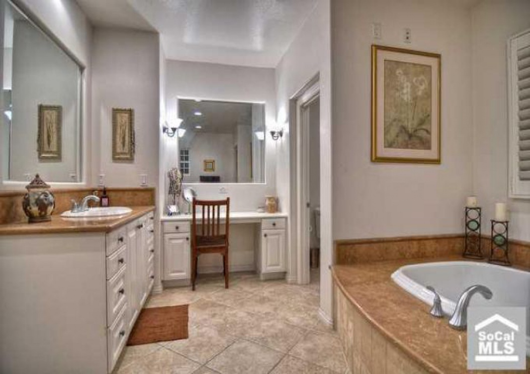 18668 Oaklawn Ln, Yorba Linda CA: 