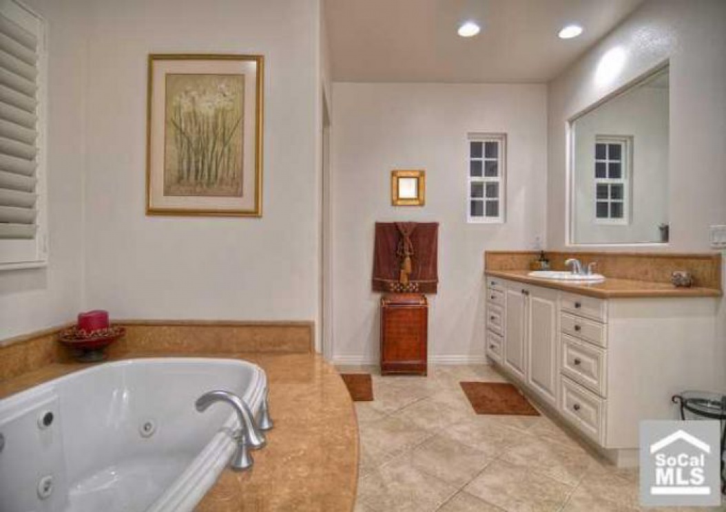 18668 Oaklawn Ln, Yorba Linda CA: 