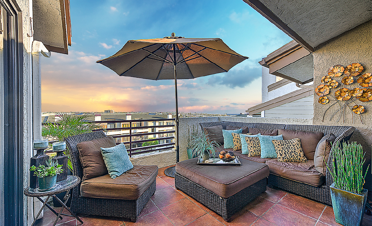 220 Nice Lane, Newport Beach CA: