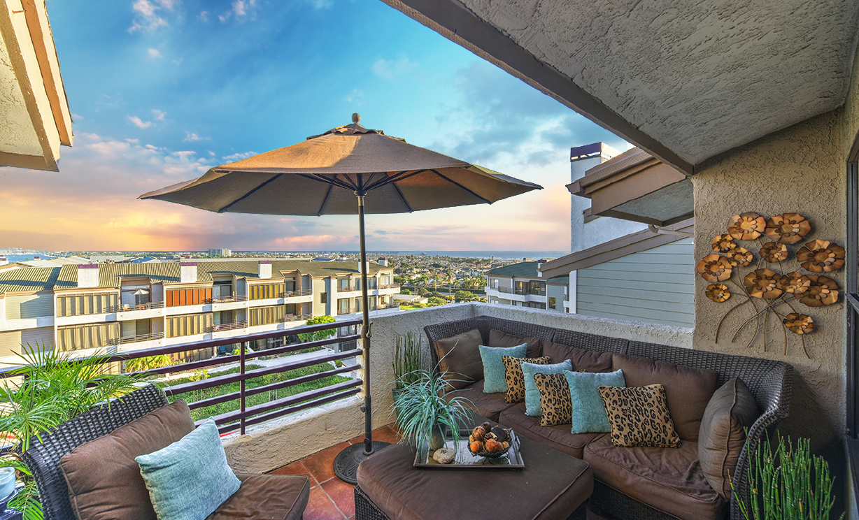 220 Nice Lane, Newport Beach CA: