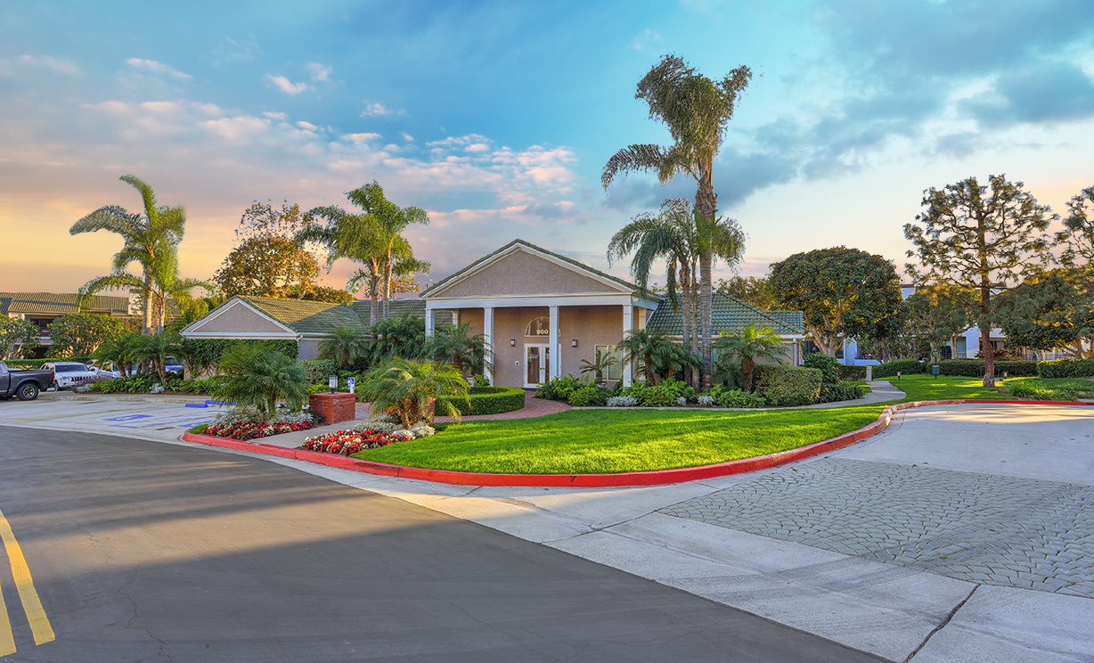 220 Nice Lane, Newport Beach CA:
