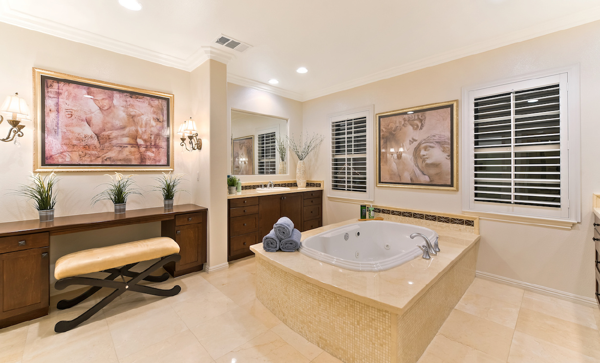 18650 Oaklawn Ln, Yorba Linda CA: