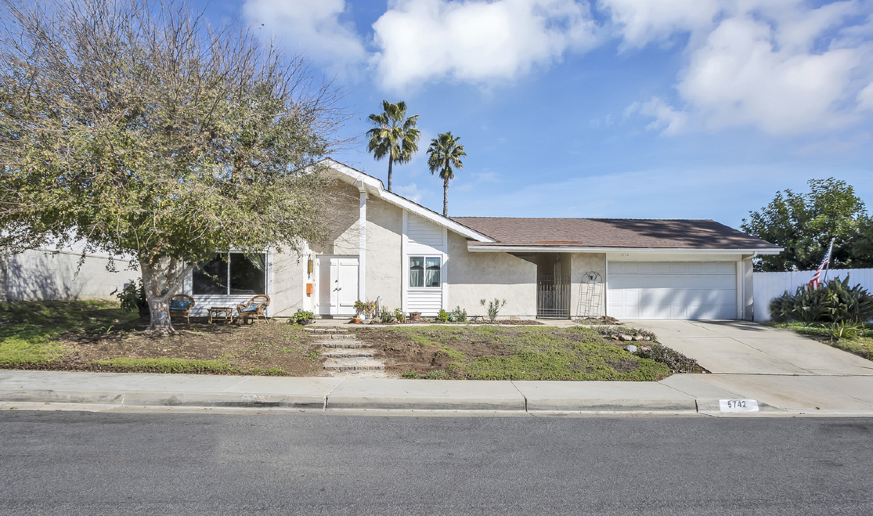 5742 Lynnbrook, Yorba Linda CA: 