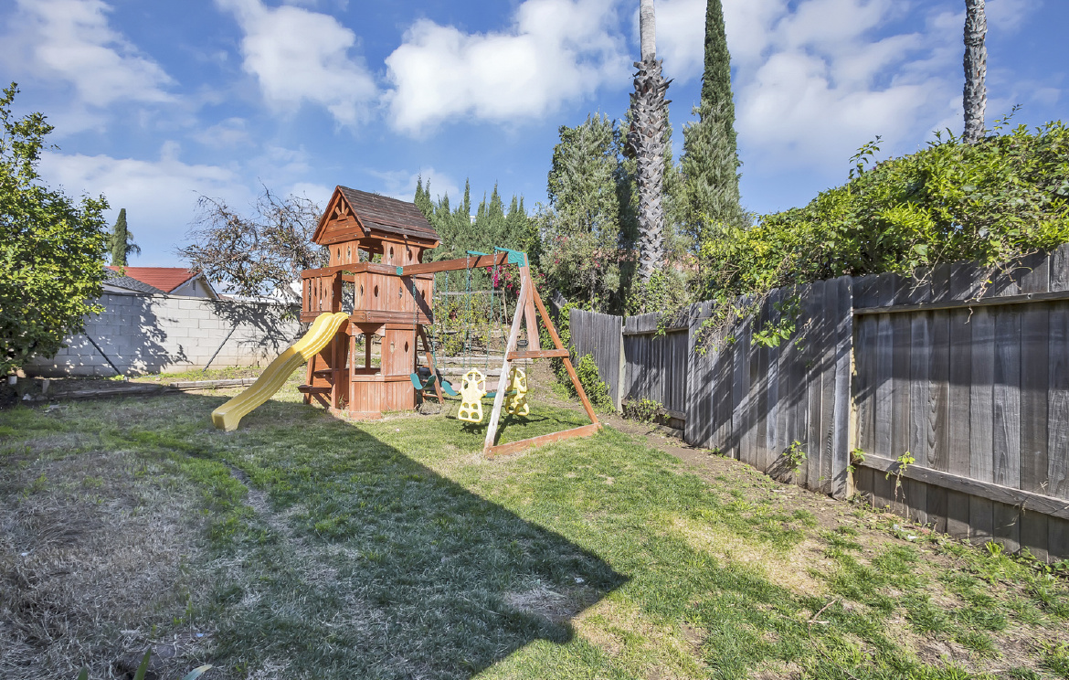 5742 Lynnbrook, Yorba Linda CA: 