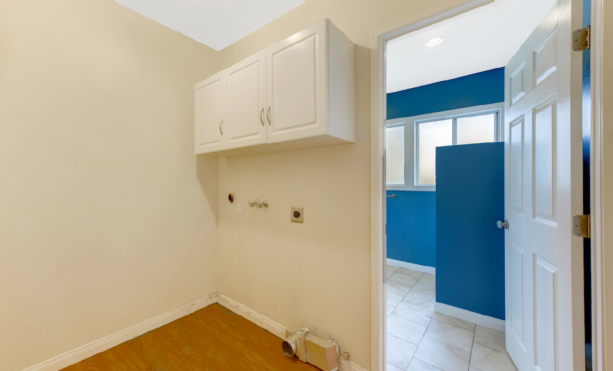 2288 Stearnlee Avenue, Long Beach CA: