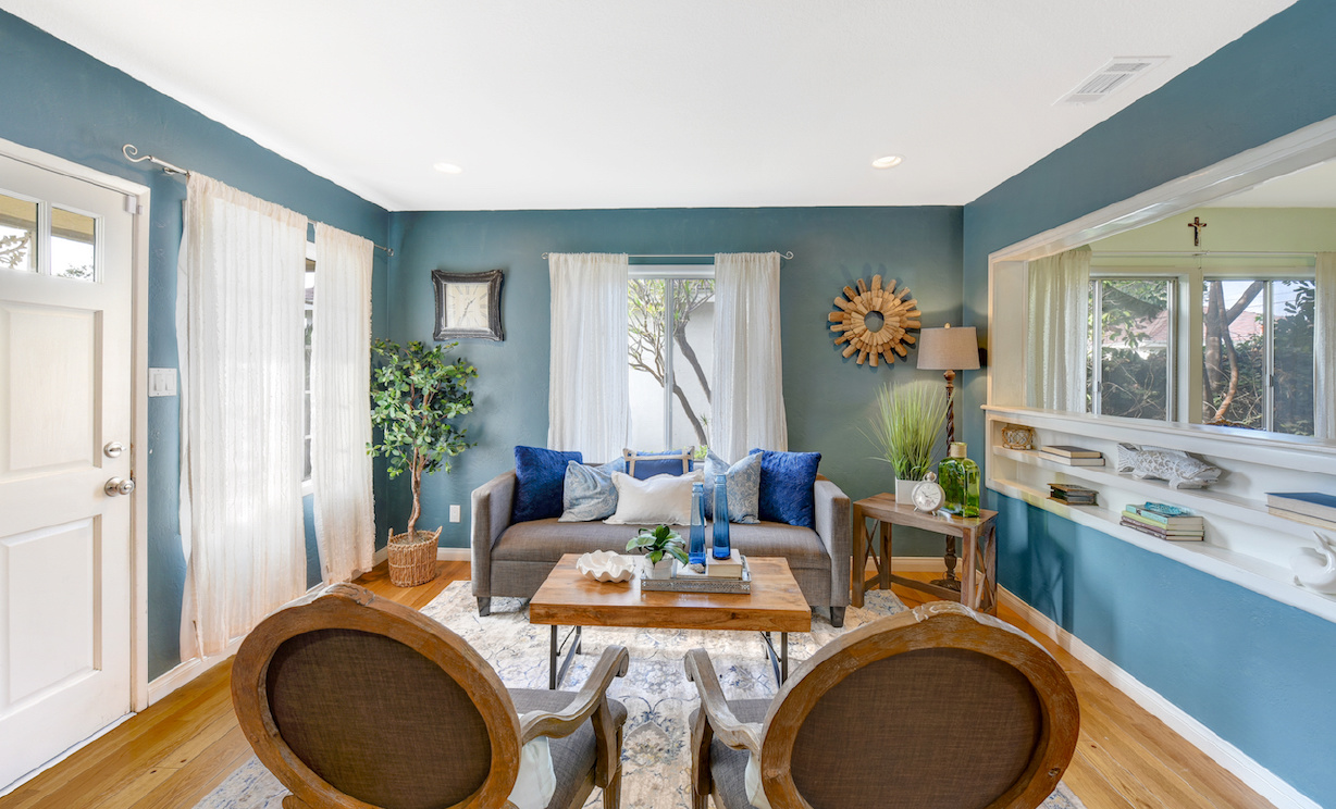 2288 Stearnlee Avenue, Long Beach CA: