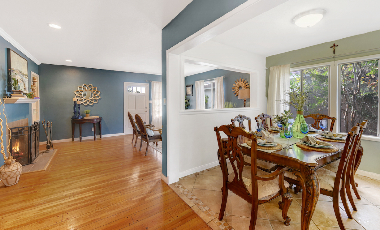 2288 Stearnlee Avenue, Long Beach CA: