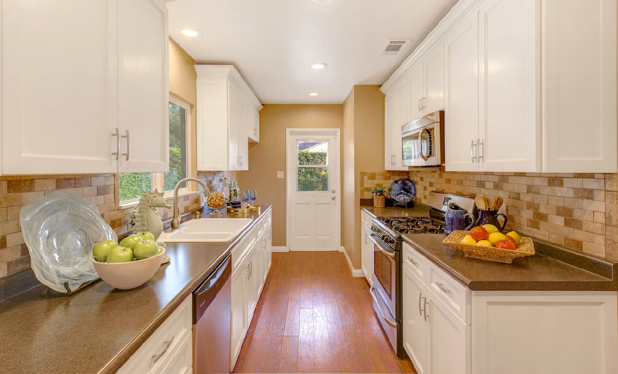 2288 Stearnlee Avenue, Long Beach CA: