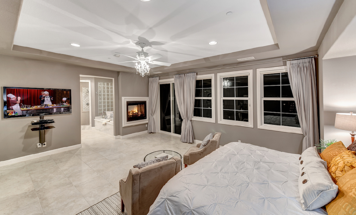 17882 Via Roma, Yorba Linda CA: