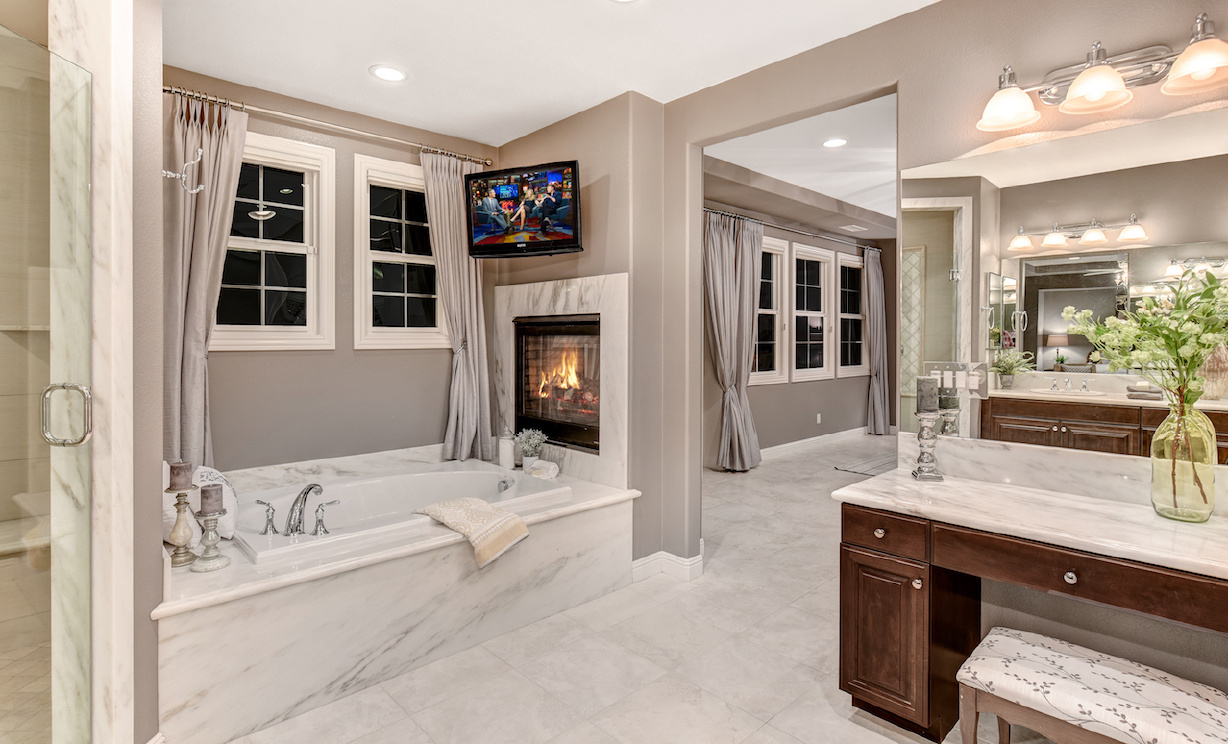 17882 Via Roma, Yorba Linda CA: