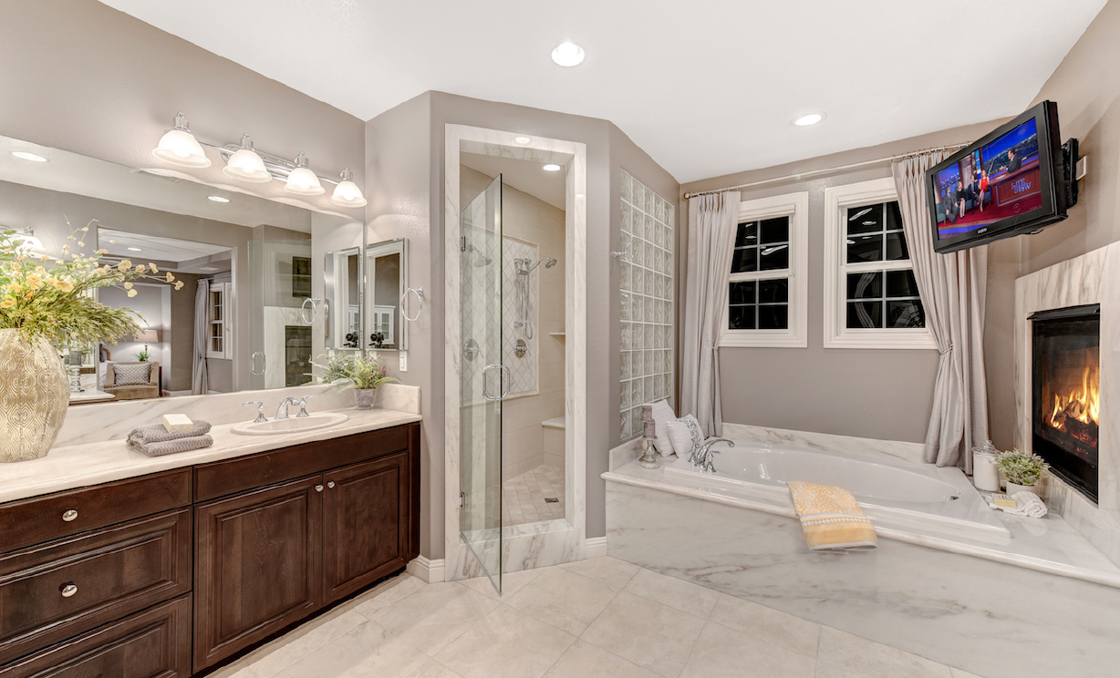 17882 Via Roma, Yorba Linda CA: