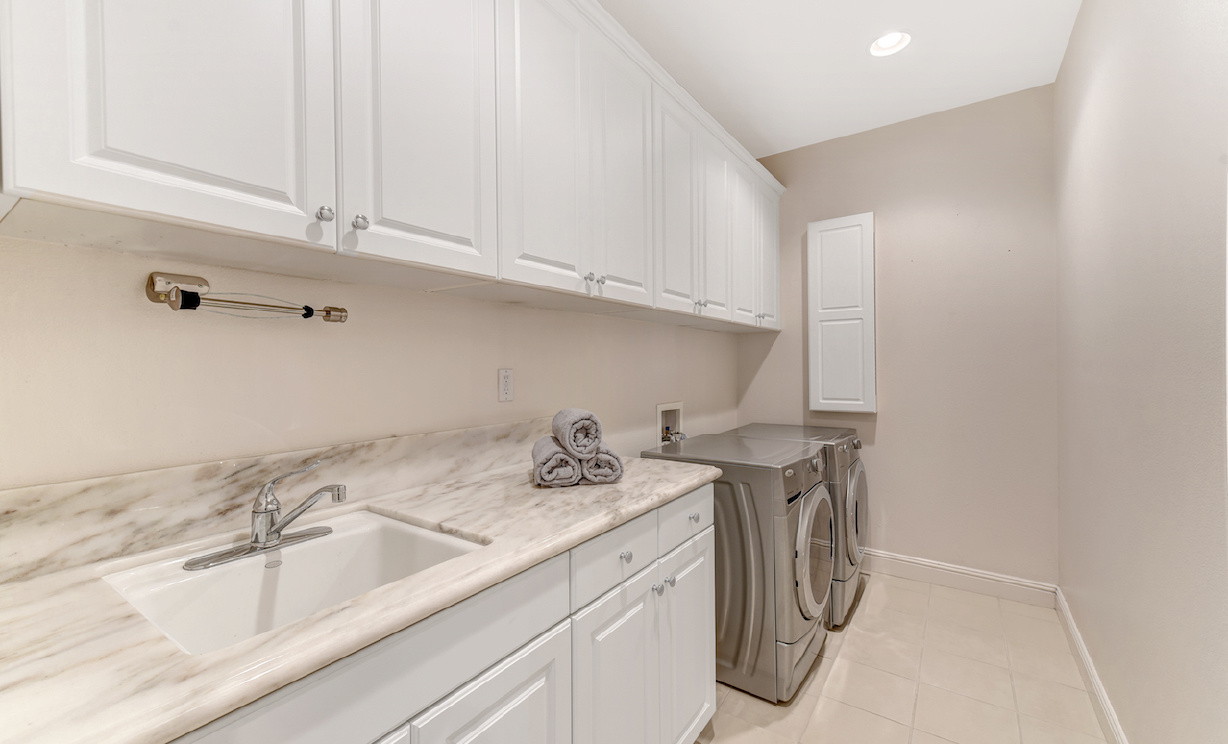 17882 Via Roma, Yorba Linda CA: