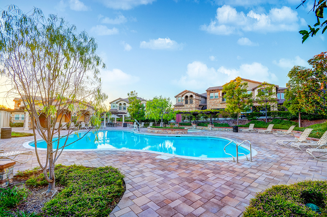 17882 Via Roma, Yorba Linda CA: