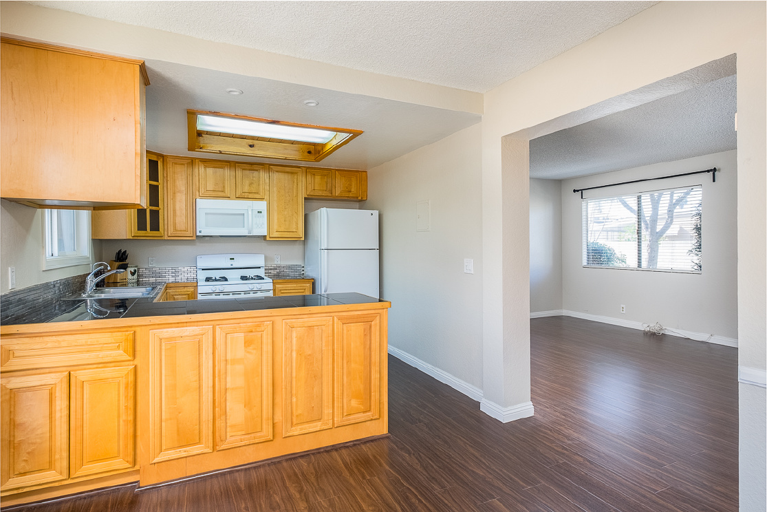 7387 Katella Avenue, Stanton CA: 