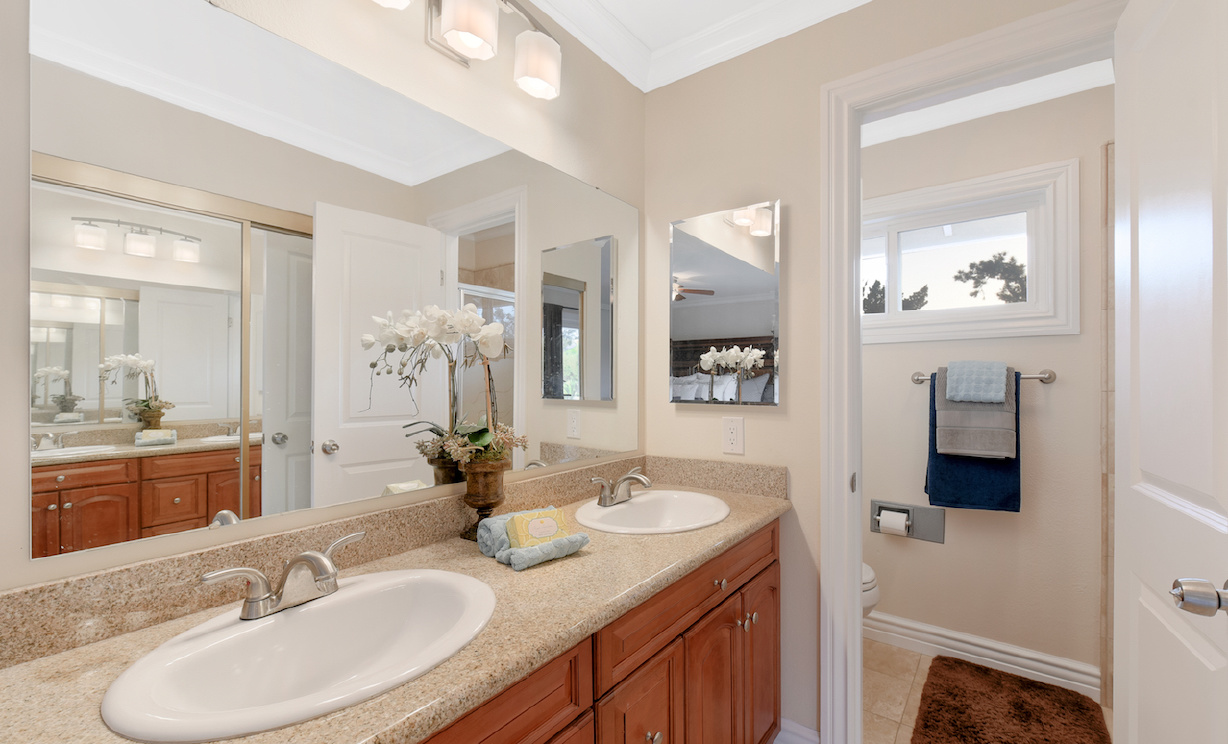 19563 Crestknoll Dr, Yorba Linda CA: 