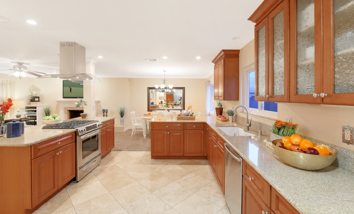 19563 Crestknoll Dr, Yorba Linda CA: 