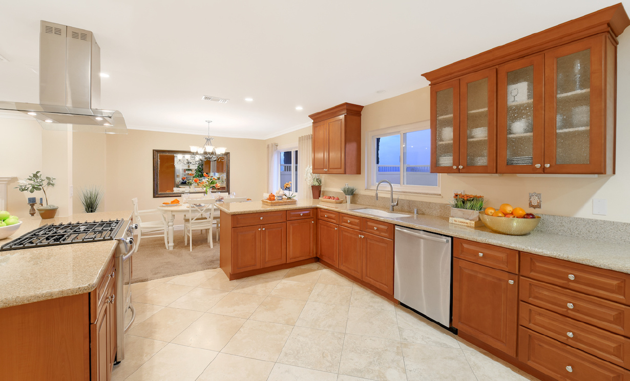 19563 Crestknoll Dr, Yorba Linda CA: 