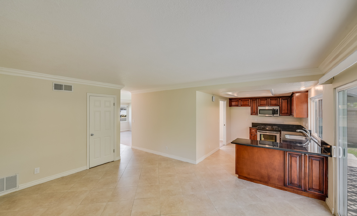 4868 Via De La Luna, Yorba Linda CA: 