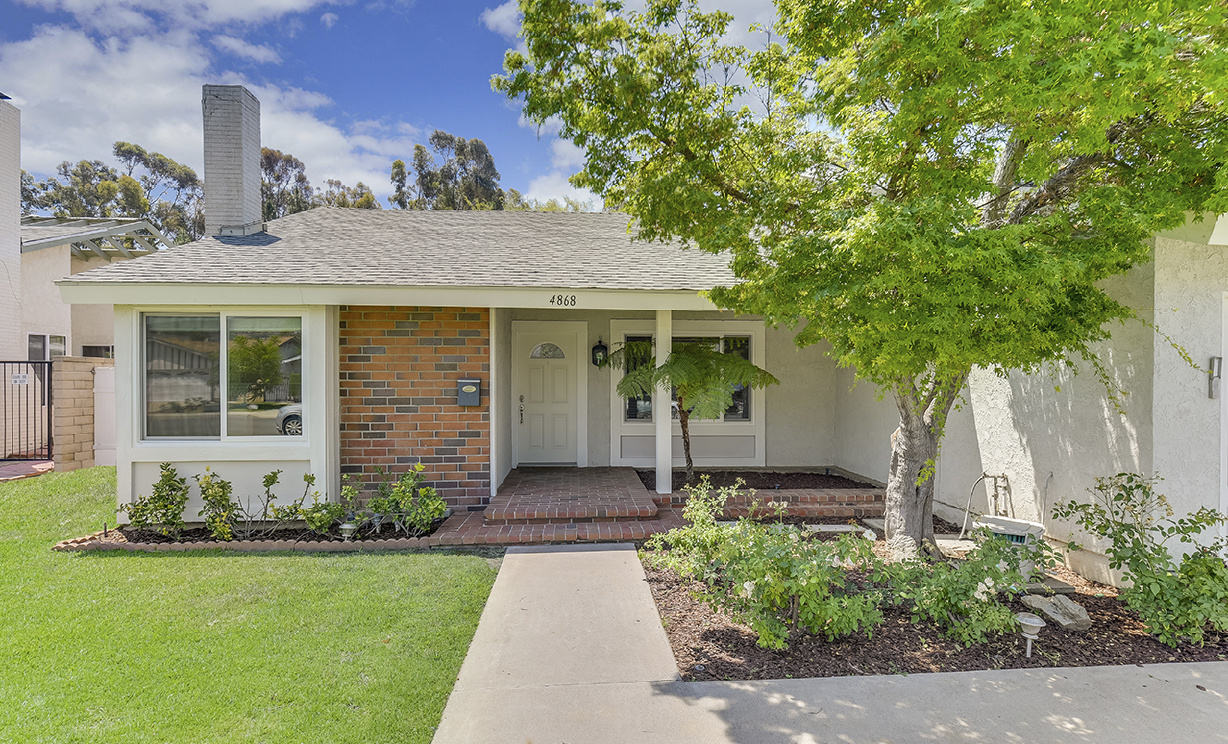 4868 Via De La Luna, Yorba Linda CA: 