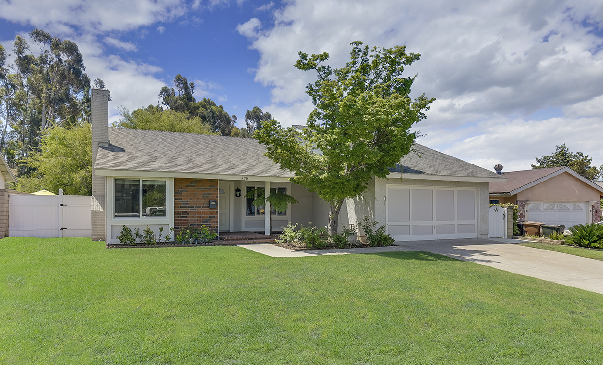 4868 Via De La Luna, Yorba Linda CA: 