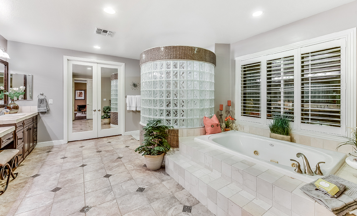 3846 Zaharias, Yorba Linda CA: 