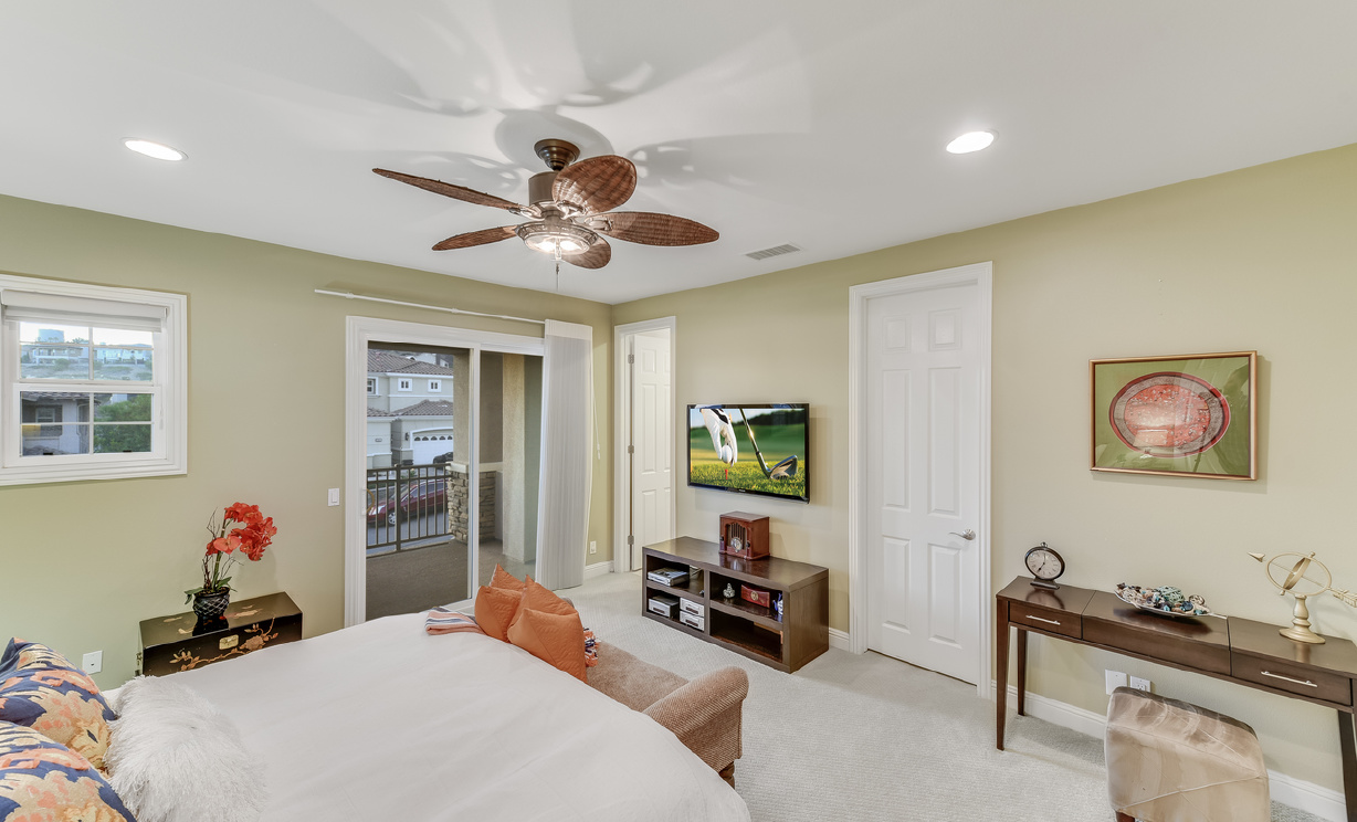 3846 Zaharias, Yorba Linda CA: 