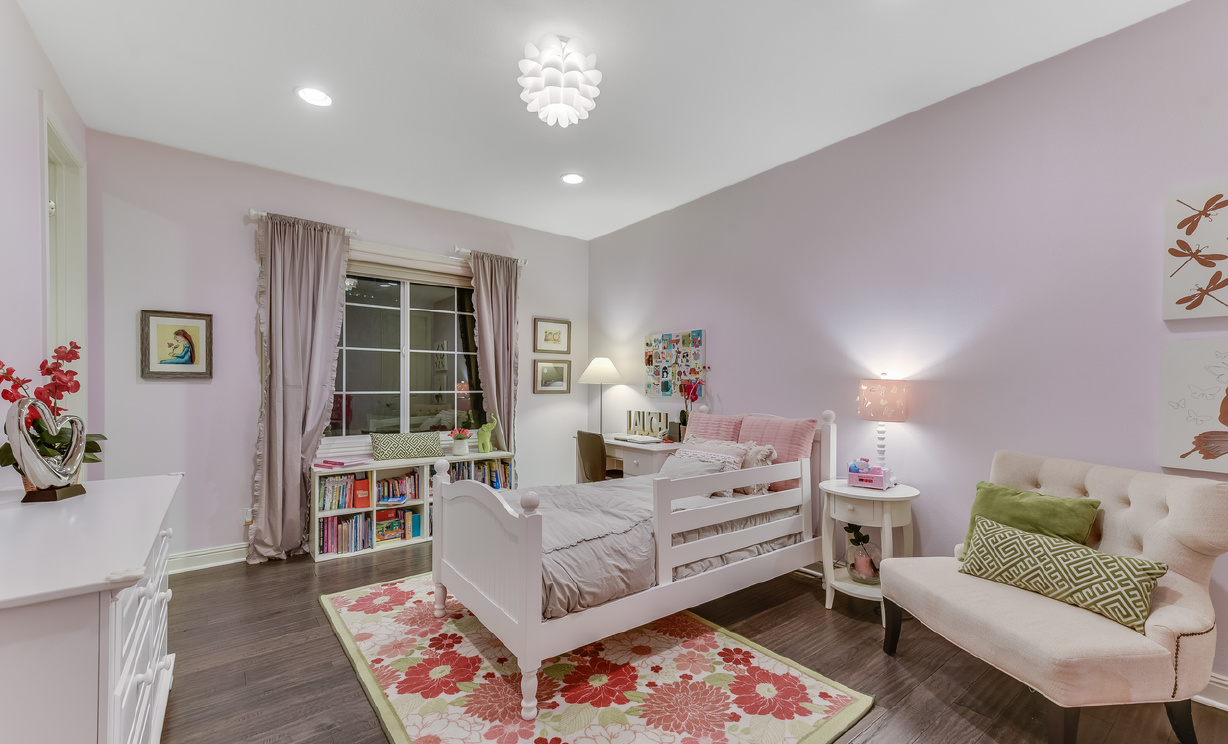 3846 Zaharias, Yorba Linda CA: 
