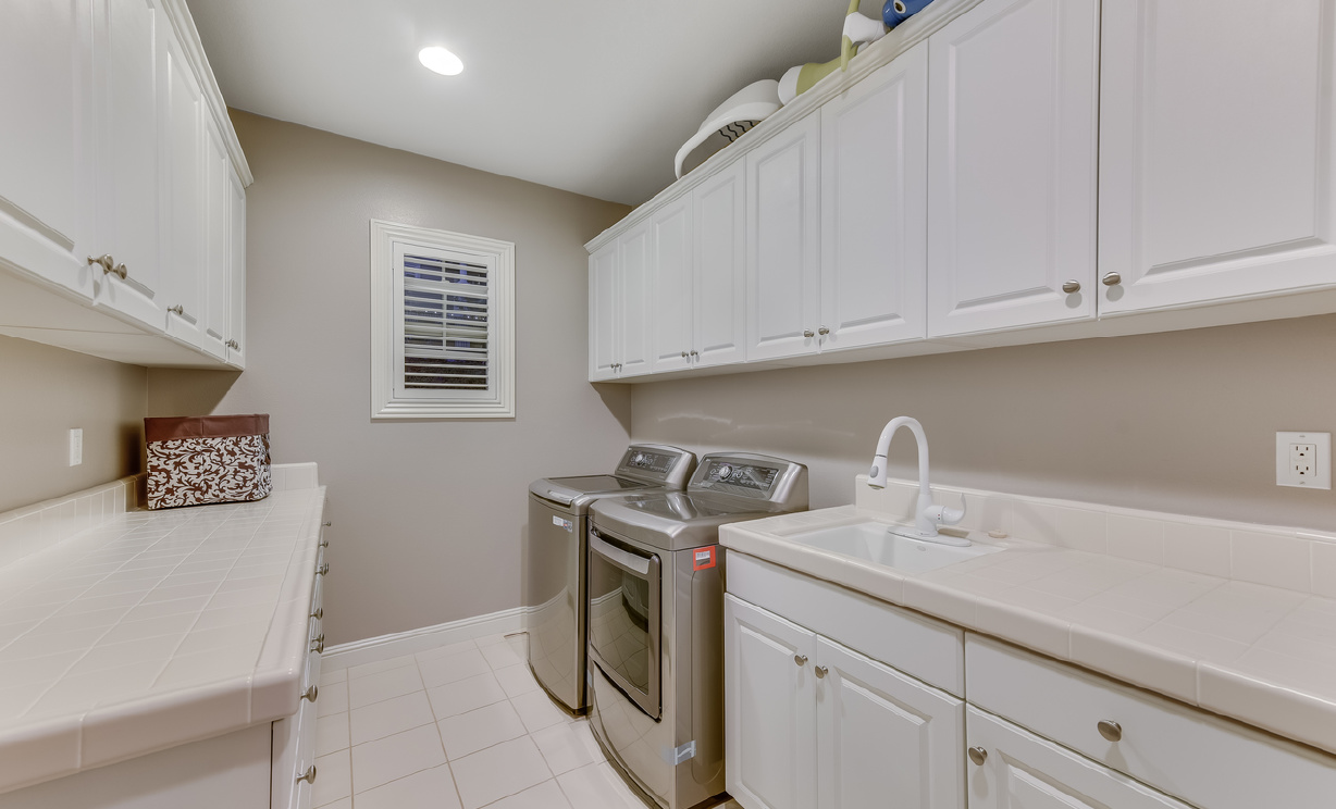 3846 Zaharias, Yorba Linda CA: 