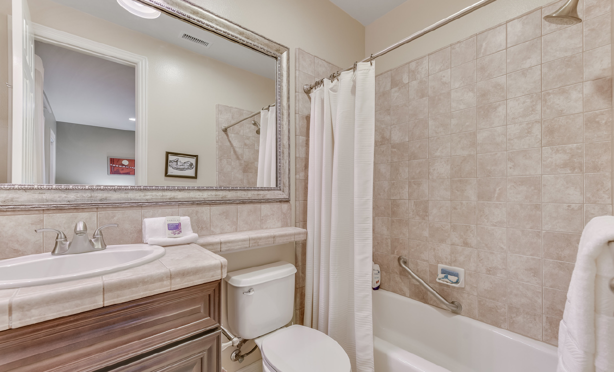 3846 Zaharias, Yorba Linda CA: 