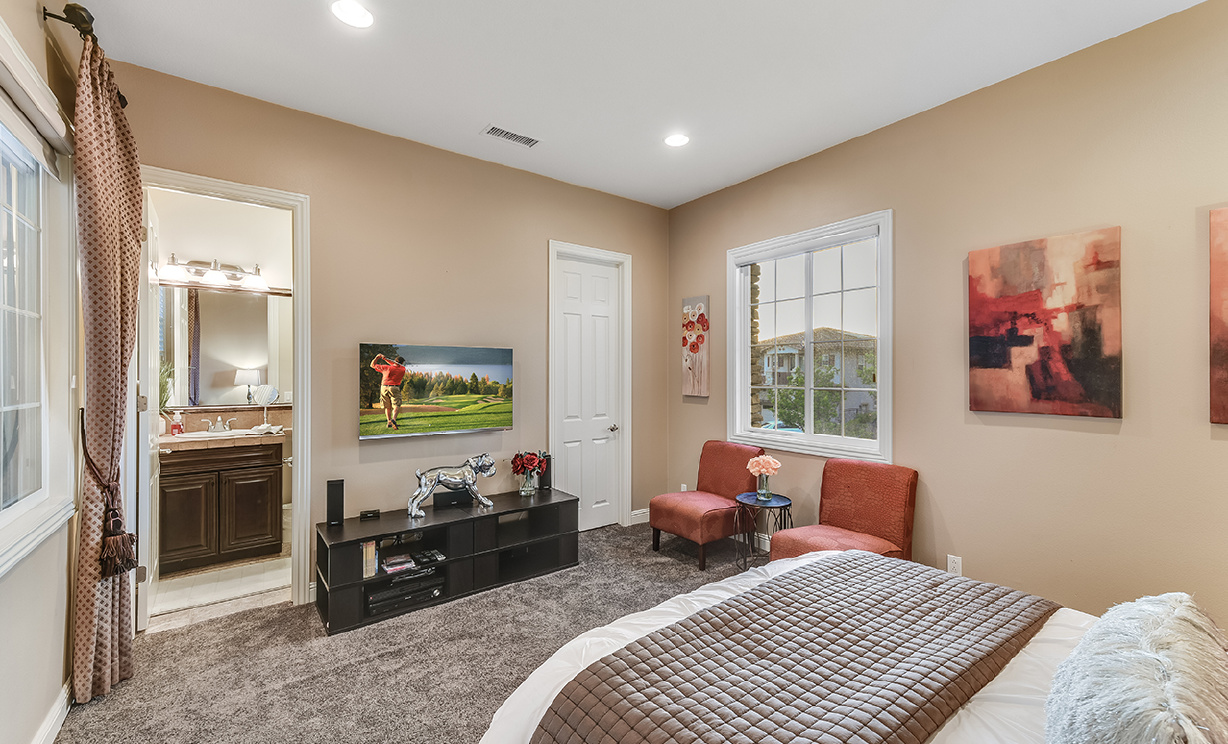 3846 Zaharias, Yorba Linda CA: 