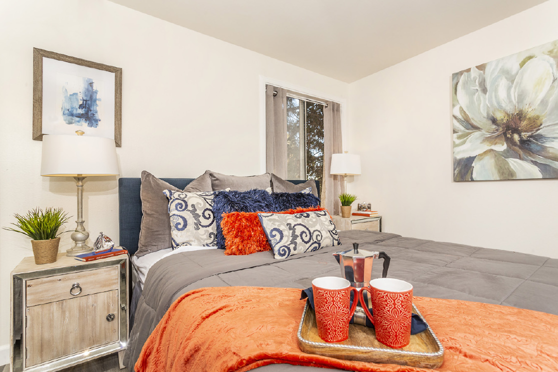 1000 W Macarthur Boulevard, Santa Ana CA: 