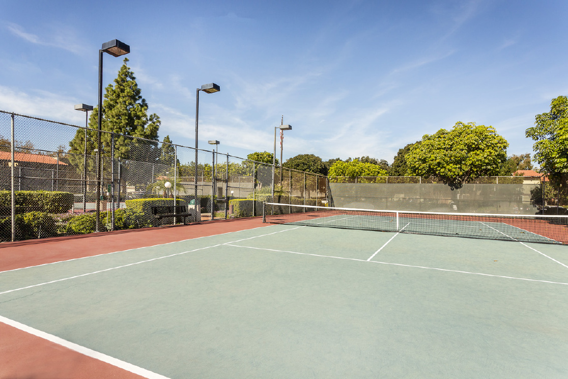 1000 W Macarthur Boulevard, Santa Ana CA: 