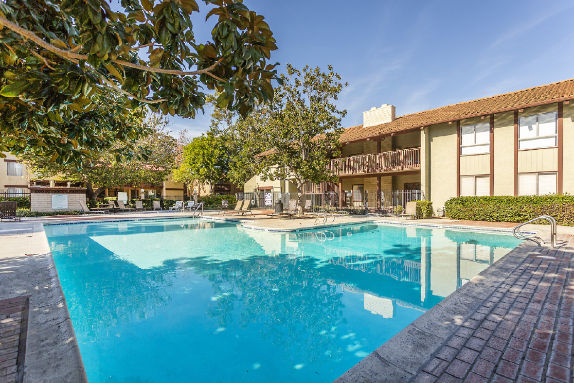 1000 W Macarthur Boulevard, Santa Ana CA: 