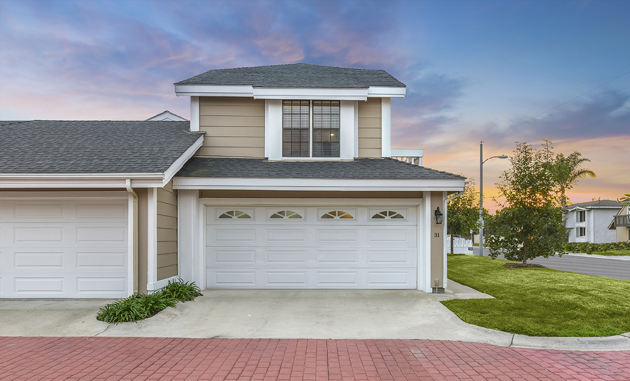 2442 Elden Avenue, Costa Mesa CA: 