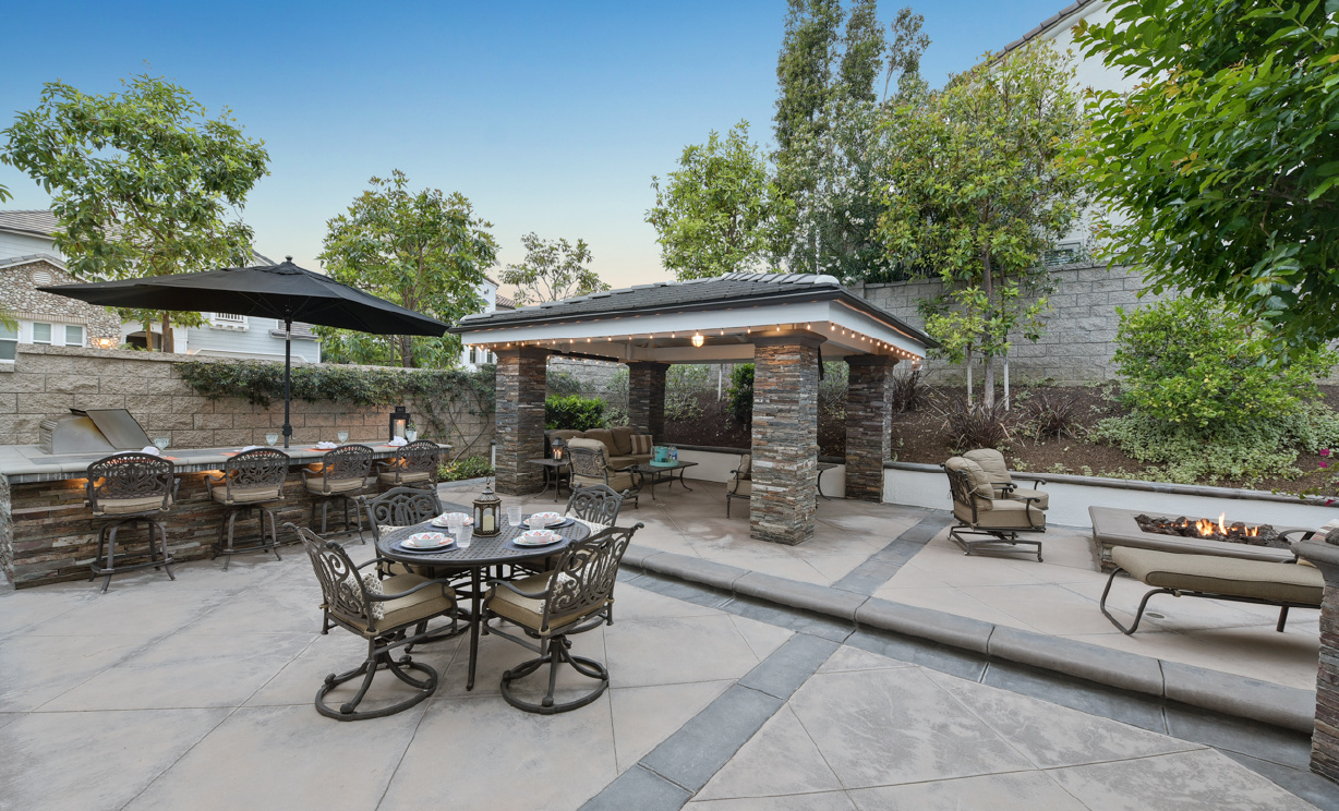 18621 Oaklawn Ln, Yorba Linda CA: 