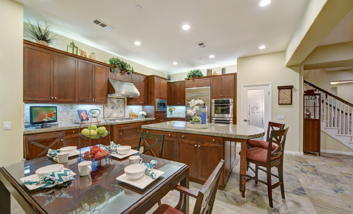 18621 Oaklawn Ln, Yorba Linda CA: 