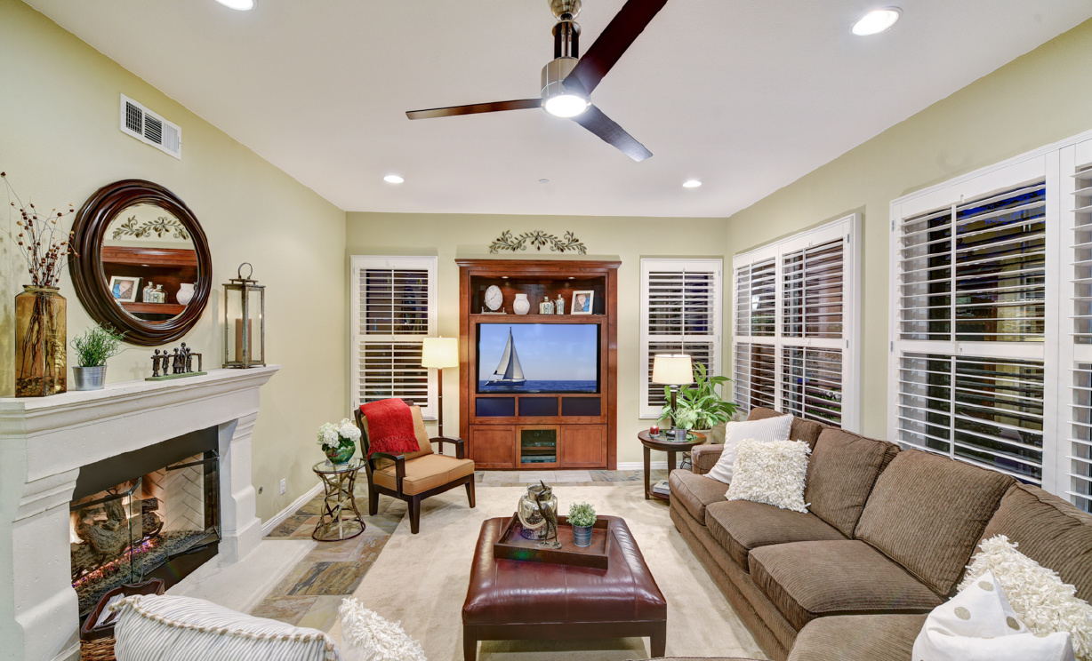 18621 Oaklawn Ln, Yorba Linda CA: 