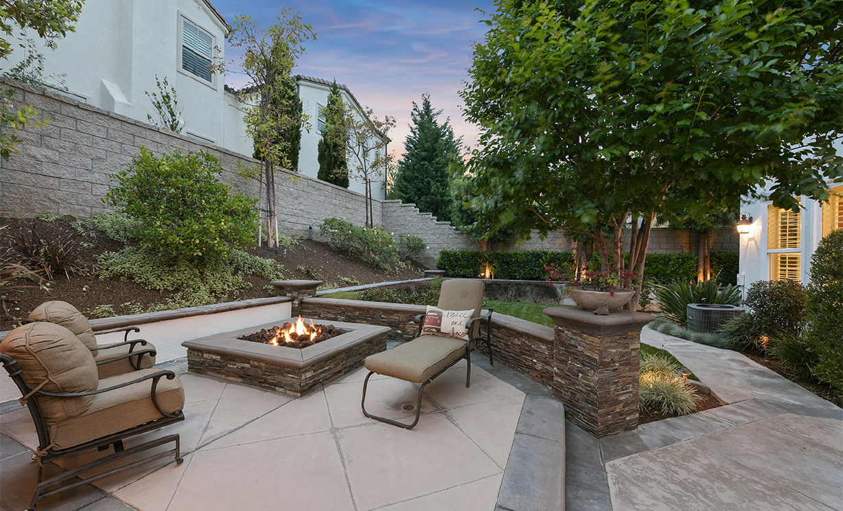 18621 Oaklawn Ln, Yorba Linda CA: 