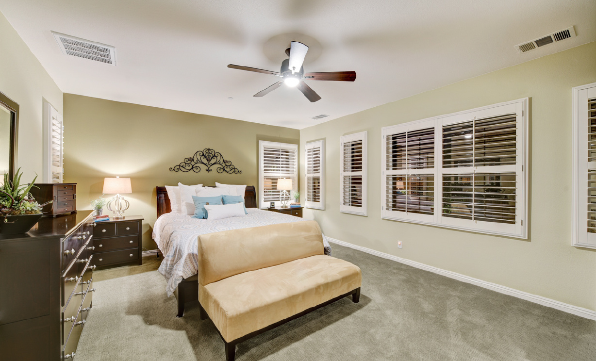 18621 Oaklawn Ln, Yorba Linda CA: 